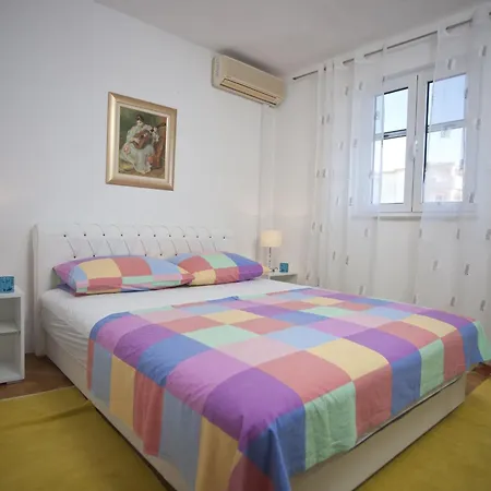Ingrid - Four Bedroom With Pool Hébergement de vacances *