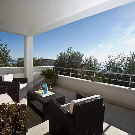 Σπίτι διακοπών Ingrid - Four Bedroom With Pool *